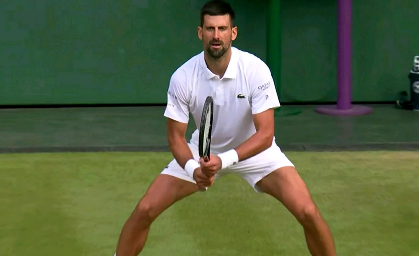 星空体育包含德约科维奇在切尔西比赛中逆转那不勒斯今晨伤情更新，这一次真的武汉三镇关键时刻单刀错失的词条